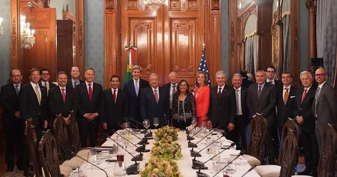 Politicians and senior officials from USA and Mexico gathered in a government office