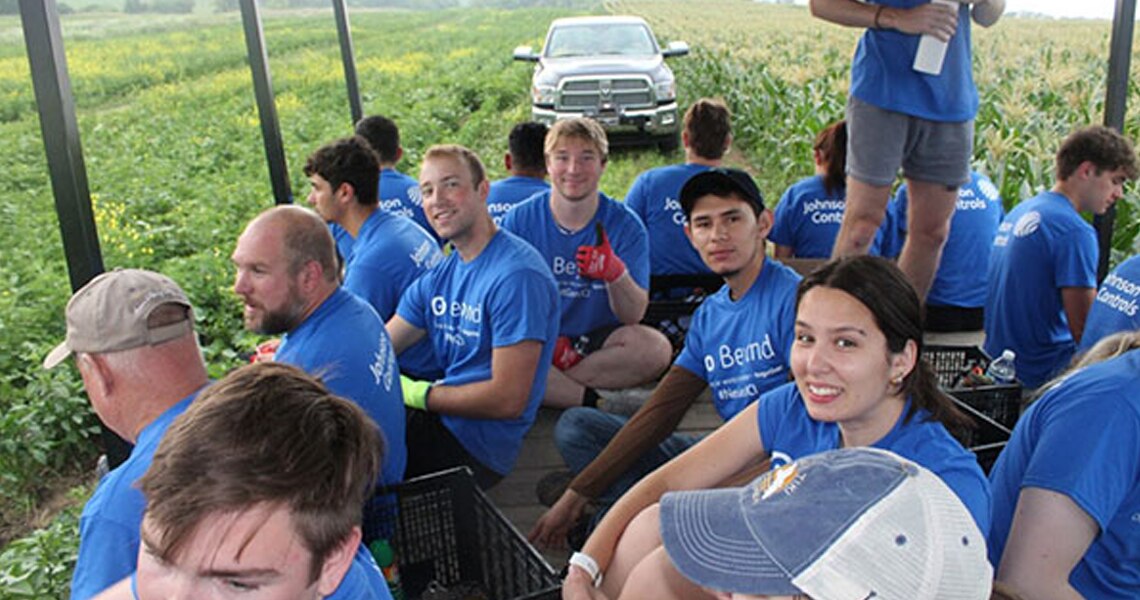 Johnson Controls interns as Hunger Task Force Farm volunteers