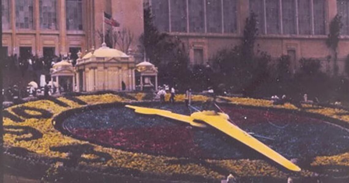 The Warren Johnson-designed floral clock at the 1904 St. Louis World's Fair