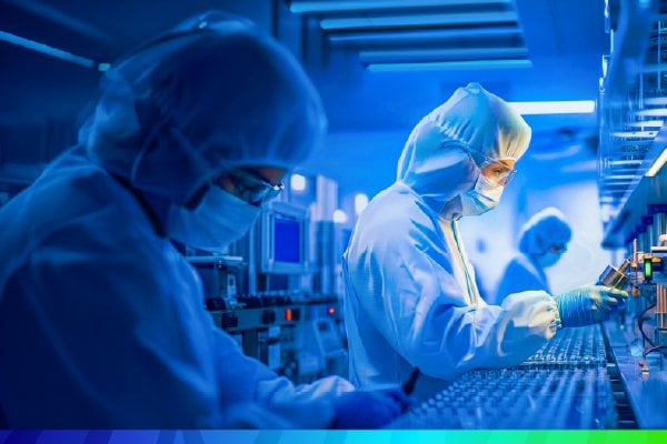 Employees working in laboratory