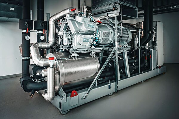 The DualPAC heat pump, manufactured at Johnson Controls’ plant in Denmark, is at the heart of a pioneering project by the Neustadt municipality and is being funded by the Federal Ministry for Eco-nomic Affairs and Climate Protection.