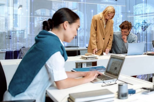 What our 2026 AI survey reveals about digitalization in tech sector facilities management