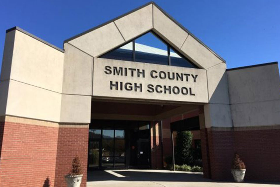 Exterior of Smith County High School in Carthage, Tennessee