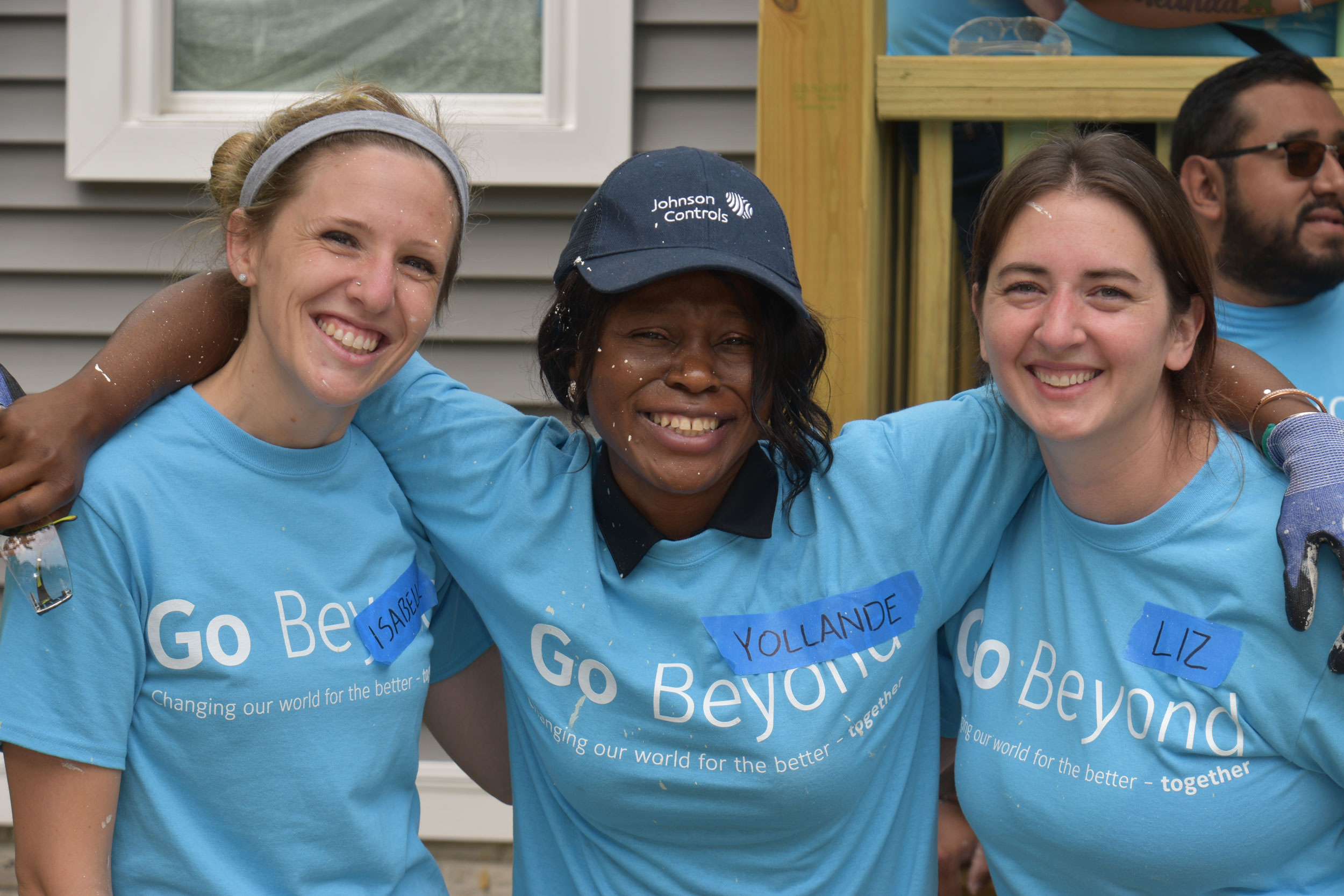 Johnson Controls employees volunteer with Milwaukee Habitat for Humanity