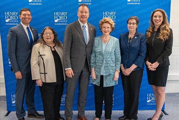 U.S. Senator Debbie Stabenow with leaders from Johnson Controls, Henry Ford College and Garforth International