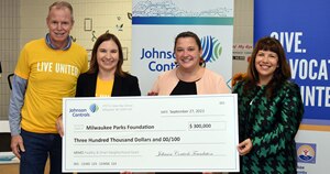 George Oliver distributing  "Smart and Healthy Neighborhood" grants for Milwaukee-area nonprofit organizations